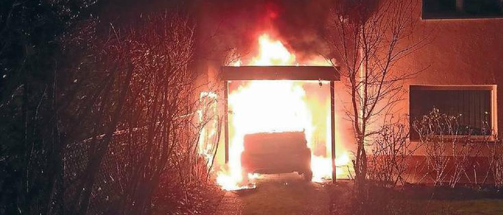 Am 1. Februar 2018 ist das Auto von Linken-Politiker Ferat Kocak in Brand gesetzt worden.