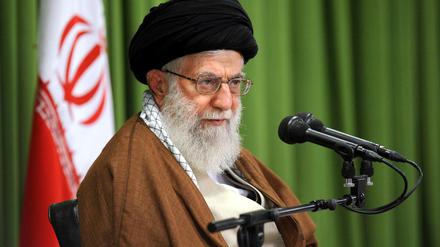 Ein vom Office of the Iranian Presidency zur Verfügung gestelltes Foto zeigt Irans obersten Führer Ajatollah Ali Chamenei. 
