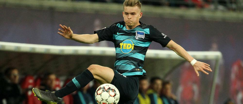 Maximlian Mittelstädt, 22, ist gebürtiger Berliner und wechselte nach Stationen beim SC Staaken und Hertha 03 Zehlendorf 2012 in die U 16 zu Hertha.