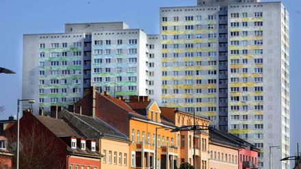 Historischer und moderner Wohnraum an der Frankfurter Allee im Berliner Bezirk Friedrichshain