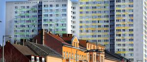 Historischer und moderner Wohnraum an der Frankfurter Allee im Berliner Bezirk Friedrichshain