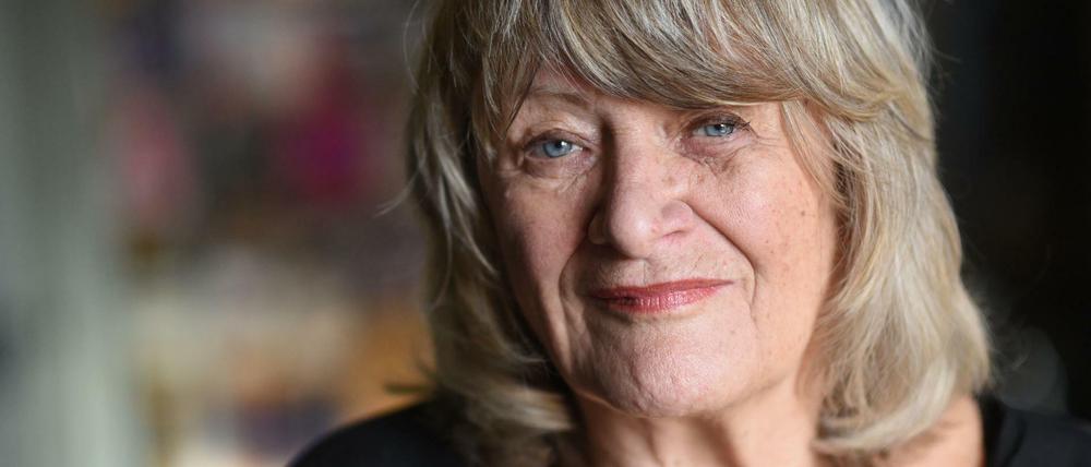 Alice Schwarzer, fotografiert in der Redaktion der Zeitschrift "Emma".