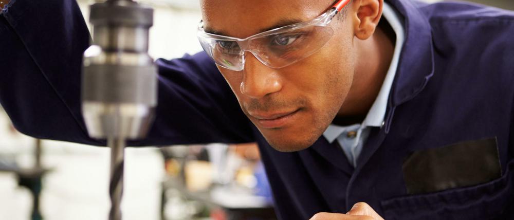 Ausländer, die in Deutschland arbeiten, nützen der Wirtschaft und dem Demokratiestreben in ihren Herkunftsländern.