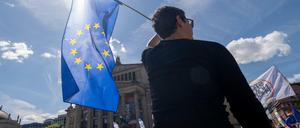 Pro-Europa-Demonstration der Bewegung Pulse of Europe auf dem Gendarmenmarkt.