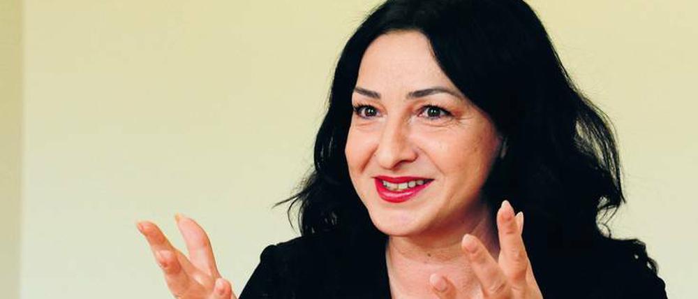 „Sprechen Sie mit den Betroffenen“ empfiehlt Senatorin Kalayci als das wichtigste Kriterium für die Heimwahl.