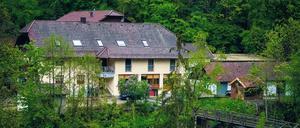 Zwei Testamente fanden die Ermittler in der Passauer Pension. 