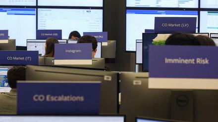 Facebook-Kontrollzentrum in Dublin, zuständig für Sperrung illegaler Inhalte.