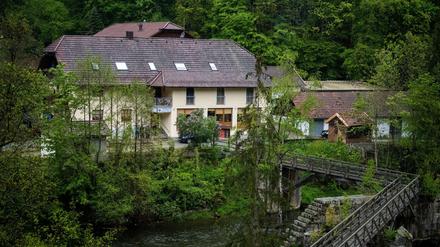 In dieser Pension begingen drei Menschen gemeinsamen Suizid.