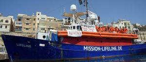 Das deutsche Seenotrettungsschiff "Lifeline" liegt im Hafen von Malta. 