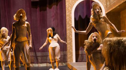 Szene aus "Tartuffe" von Claudia Bauer.
