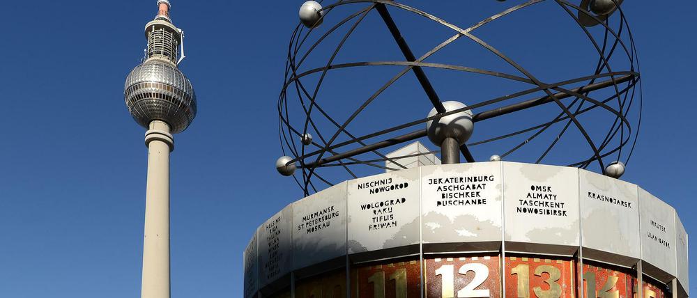 Der Alexanderplatz und die Weltzeituhr. Hier müsste das öffentliche W-Lan bereits funktionieren - tut es aber nicht immer.