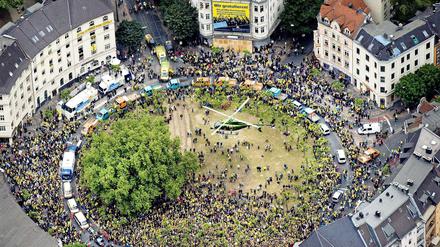 Der Dortmunder Borsigplatz könnte am Sonntag in etwa so aussehen, wenn der BVB doch noch Meister wird.