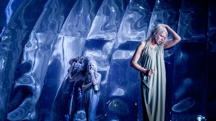 Wirklich feministisch? Anna Bergmanns "Persona" beim Berliner Theatertreffen.