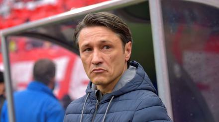 Die Münchner Bosse verweigern ein klares Bekenntnis zu Trainer Niko Kovac. 