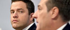 Der frühere Wiener Vize-Bürgermeister Johann Gudenus (links) und der langjährige FPÖ-Chef Heinz-Christian Strache.