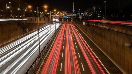 Blick auf die Stadtautobahn A100.