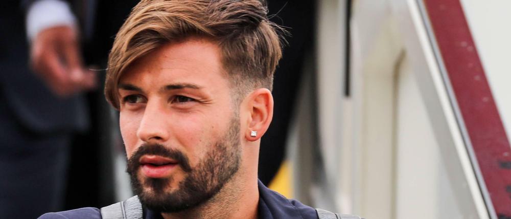 Mulmig. Hertha-Verteidiger Marvin Plattenhardt fliegt nicht gerne.