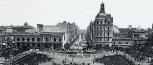 Die Hauptstadt macht sich fein. 1894 wird in Buenos Aires die von Prachtbauten und eleganten Cafés flankierte Avenida de Mayo eingeweiht.