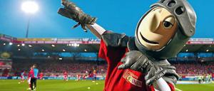 Glücksbringer. Ritter Keule, das Maskottchen des 1. FC Union Berlin, ist bei jedem Spiel im Stadion An der Alten Försterei dabei. 