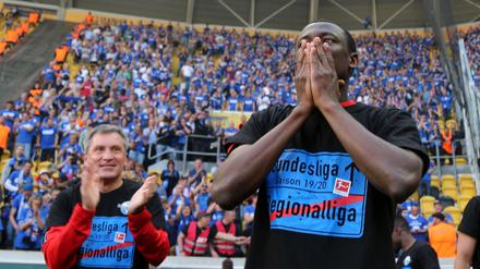 Bundesliga statt Regionalliga. Paderborns Christopher Jamilu Collins kann es noch nicht fassen.
