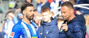 Bald sind sie getrennt. Marvin Plattenhardt (l.) im Austausch mit Trainer Pal Dardai.