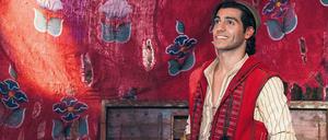 Mena Massoud spielt den Dieb Aladdin.
