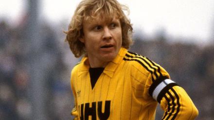 Schwarz-gelbe Legende. Manfred Burgsmüller im Trikot von Borussia Dortmund.