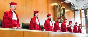 Das Bundesverfassungsgericht bei der Arbeit - ein Urteil wird verkündet.