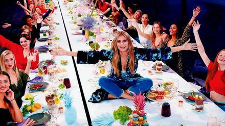 Viel Topmodel, noch mehr Heidi Klum. Die Topmodel-Mutti hat ihren Vertrag für die Pro-Sieben-Show um sechs Jahre, also bis Staffel 20, verlängert. 