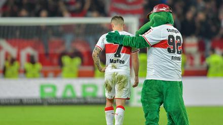 Immer ein fürsorglicher Gefährte beim VfB: Maskottchen Fritzle.