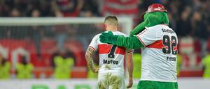 Immer ein fürsorglicher Gefährte beim VfB: Maskottchen Fritzle.