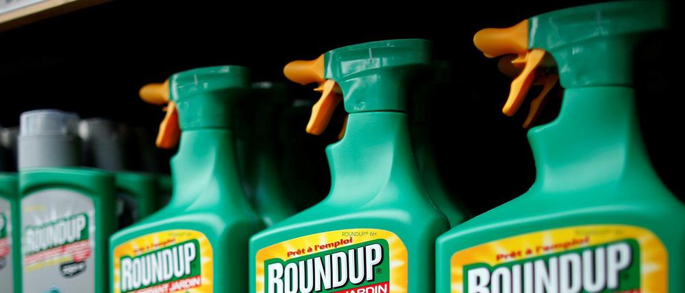 Monsanto steht vor allem wegen glyphosathaltiger Unkrautvernichtungsmittel in der Kritik.