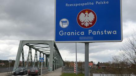 Kann man glatt übersehen: Eine europäische Grenze, hier Deutschland-Polen. 