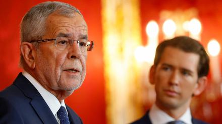 Alexander Van der Bellen und Kanzler Sebastian Kurz (r.) 