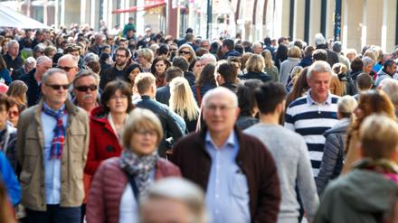 Was denkt das Volk? Anscheinend weniger negativ über Migration.