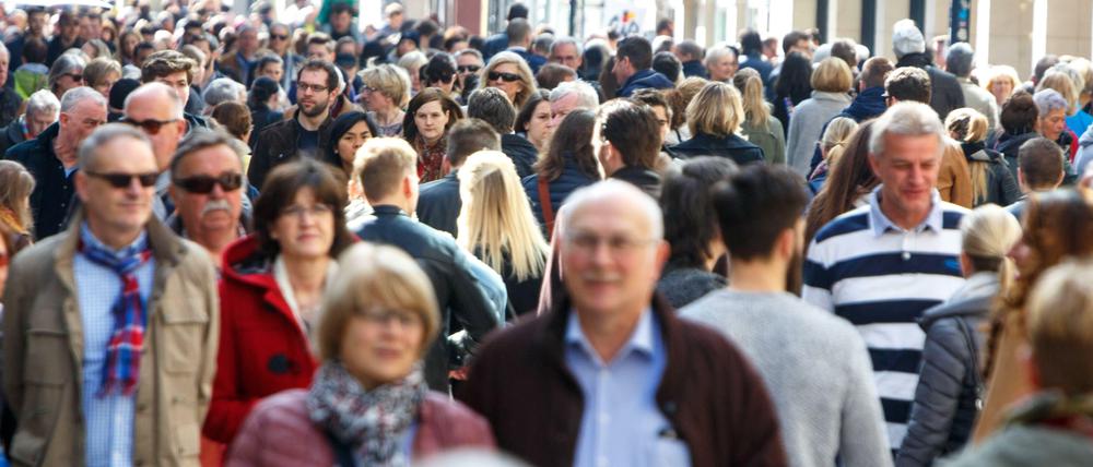 Was denkt das Volk? Anscheinend weniger negativ über Migration.