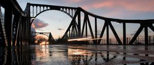 Die Glienicker Brücke. 