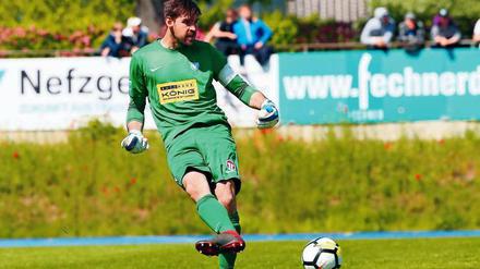 Frühaufsteher: Schon um 10.30 Uhr muss Torhüter Stephan Flauder am Samstag im Berliner Pokalfinale mit Viktoria 89 gegen Tennis Borussia antreten.