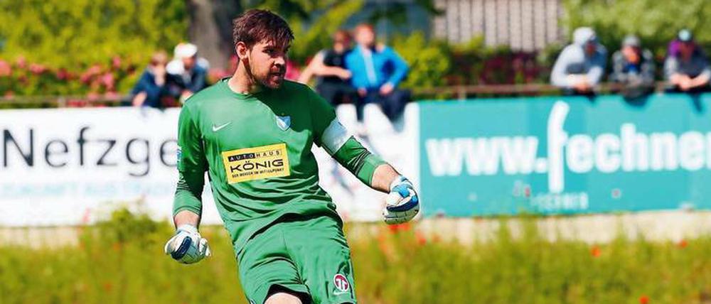 Frühaufsteher: Schon um 10.30 Uhr muss Torhüter Stephan Flauder am Samstag im Berliner Pokalfinale mit Viktoria 89 gegen Tennis Borussia antreten.