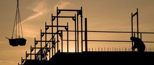 Neubauten können helfen, die Wohnraumknappheit zu bekämpfen. Doch parallel steht viel Wohnraum leer.