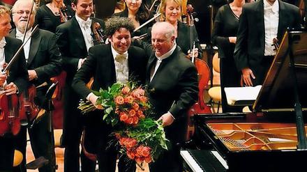 Wird Gustavo Dudamel (l.) Daniel Barenboims Nachfolger werden?