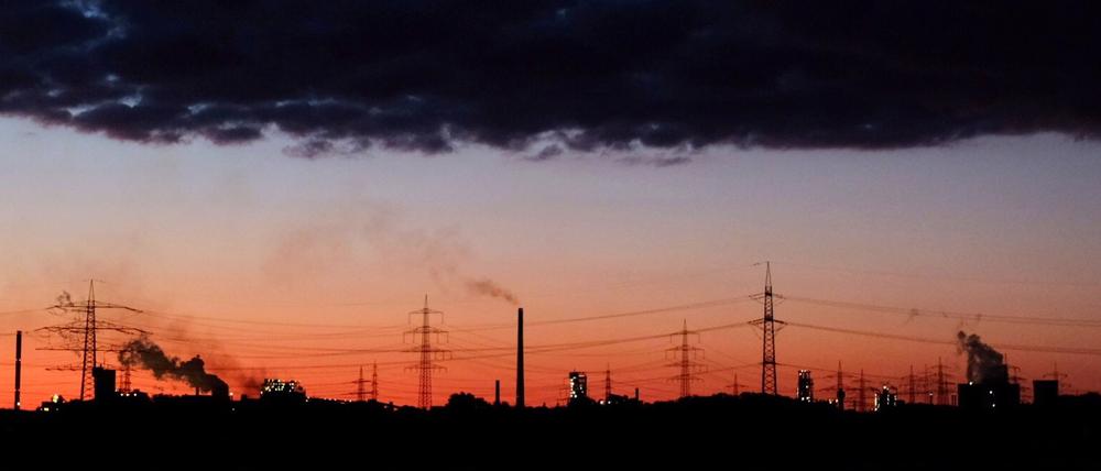 Über der deutschen Industrie scheinen dunkle Wolken aufzuziehen.