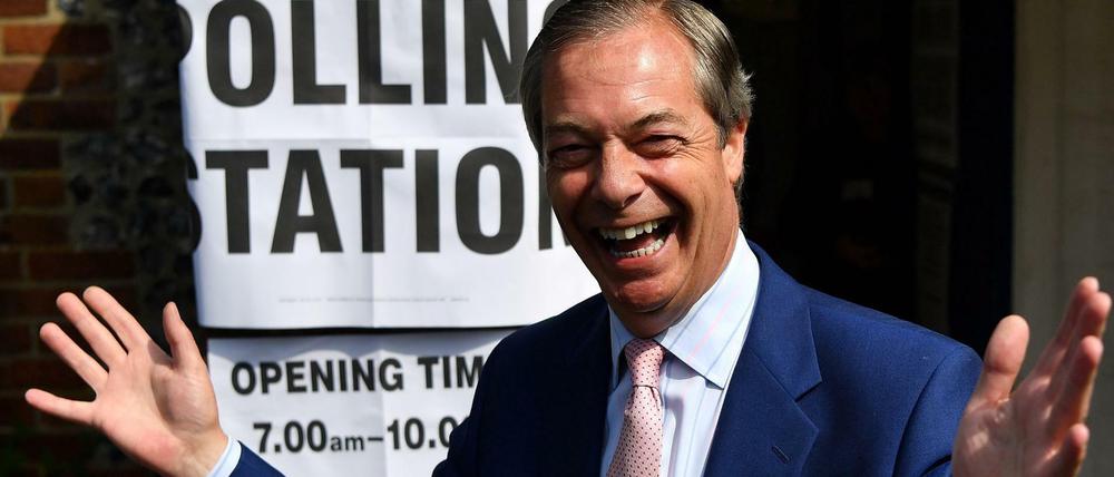 Nigel Farage zeigte sich für seine Brexit-Partei schon bei der Stimmabgabe optimistisch. 
