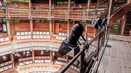 Viel Holz. Das „Haller Globe“-Theater wird in Berlin aufgebaut. 