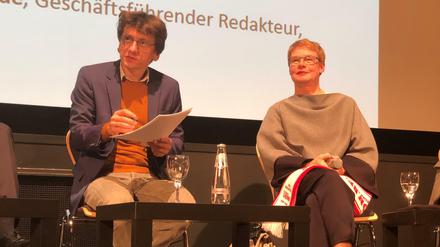 Baudirektorin Regula Lüscher und Moderator Robert Ide, Geschäftsführender Redakteur beim Tagesspiegel.