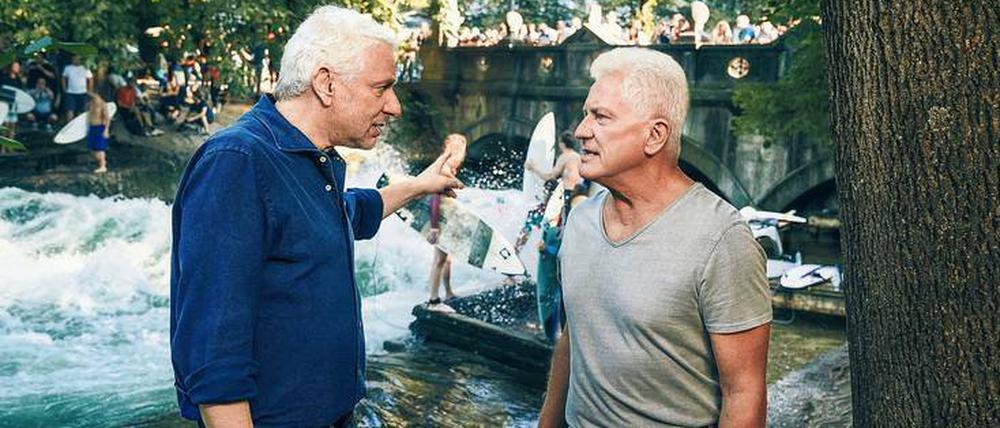 Einst Portugal, jetzt Eisbach: Franz Leitmayr (Udo Wachtveitl, links) und Ivo Batic (Miroslav Nemec) in der „Tatort“-Folge „Die ewige Welle“.