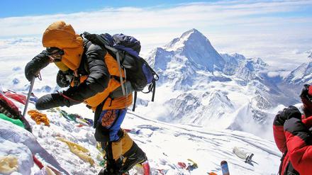 Er ist ein erfahrener Alpinist: Der österreichische Bergsteiger Geri Winkler auf den letzten Schritten vorm Gipfel des Mount Everest.