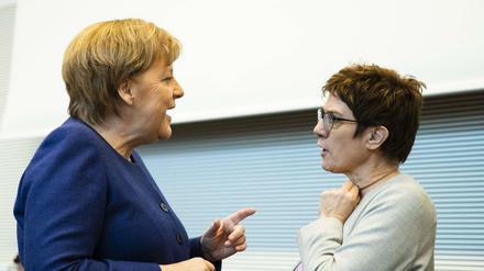 Kanzlerin Angela Merkel mit CDU-Chefin Annegret Kramp-Karrenbauer 