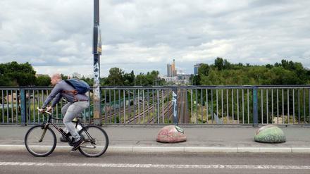 Die Monumentenbrücke muss wegen Bauarbeiten für drei Wochen gesperrt werden.