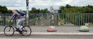 Die Monumentenbrücke muss wegen Bauarbeiten für drei Wochen gesperrt werden.